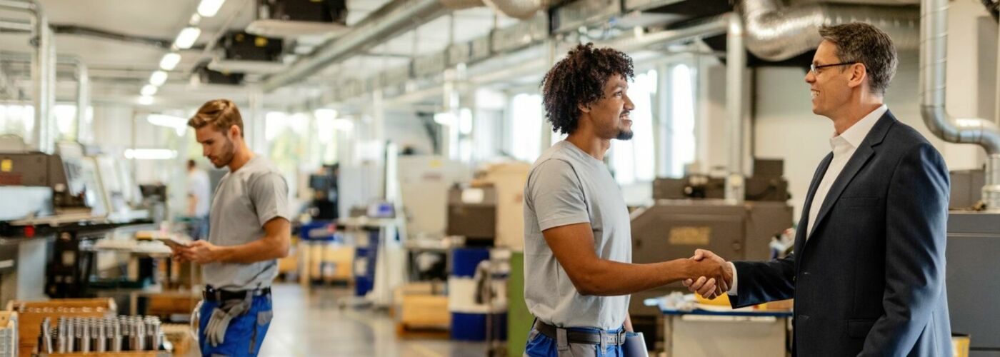 Azubis in Werkstatt - Auszubildende finden mit Ausbildung ahoi